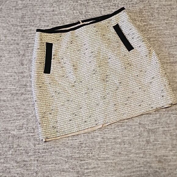 Banana Republic- skirt - Picture 1 of 7